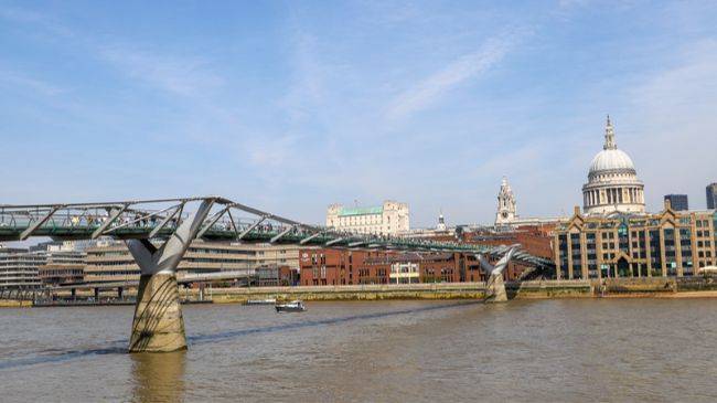 A Comprehensive Guide to UK Spouse Visa English Test Requirements